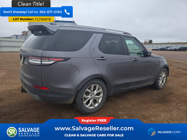 Used 2017 Land Rover Discovery SE AWD/4WD image 4