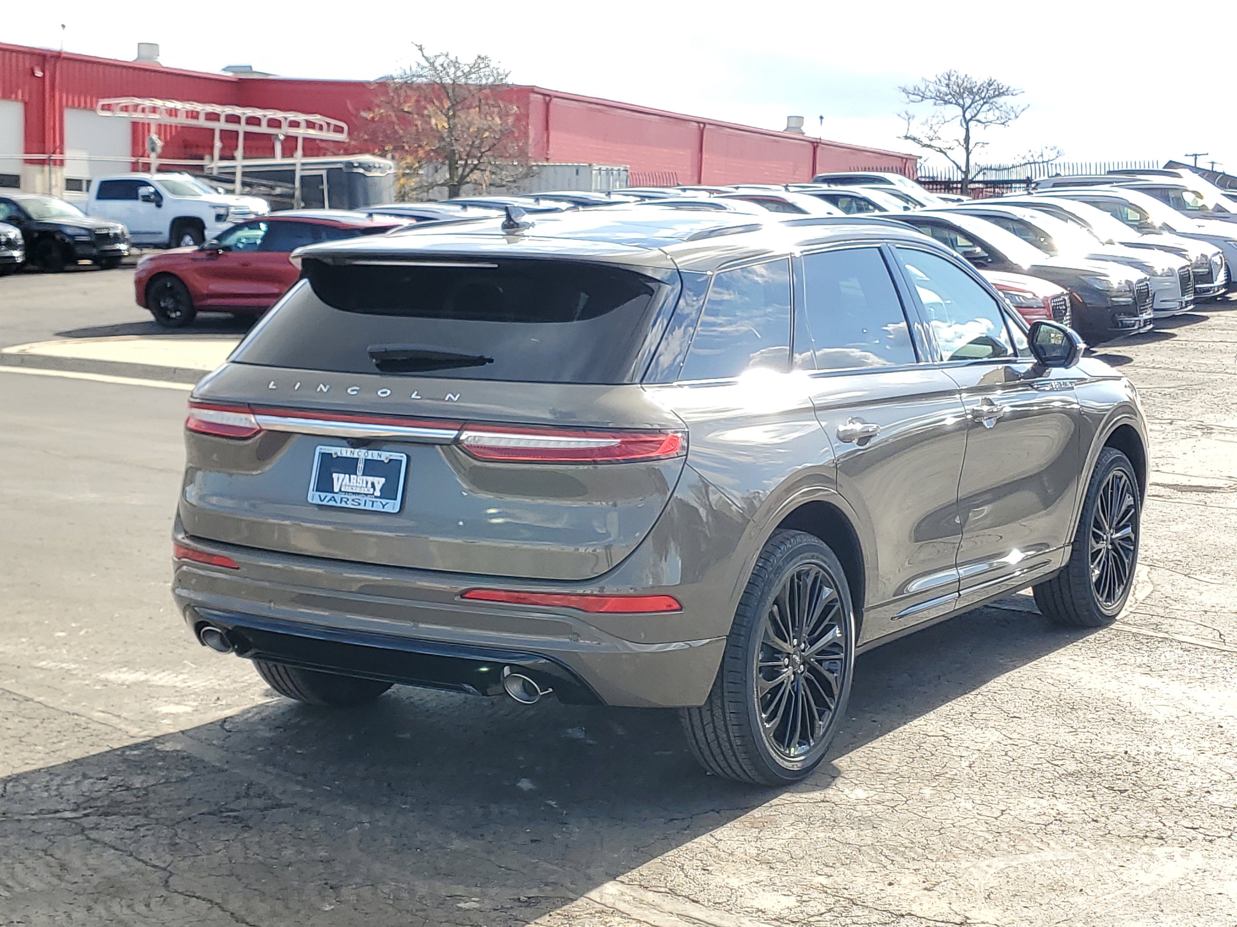 New 2026 Lincoln Corsair Premiere image 4