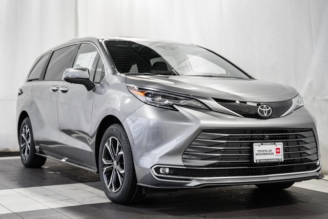 New 2026 Toyota Sienna Platinum