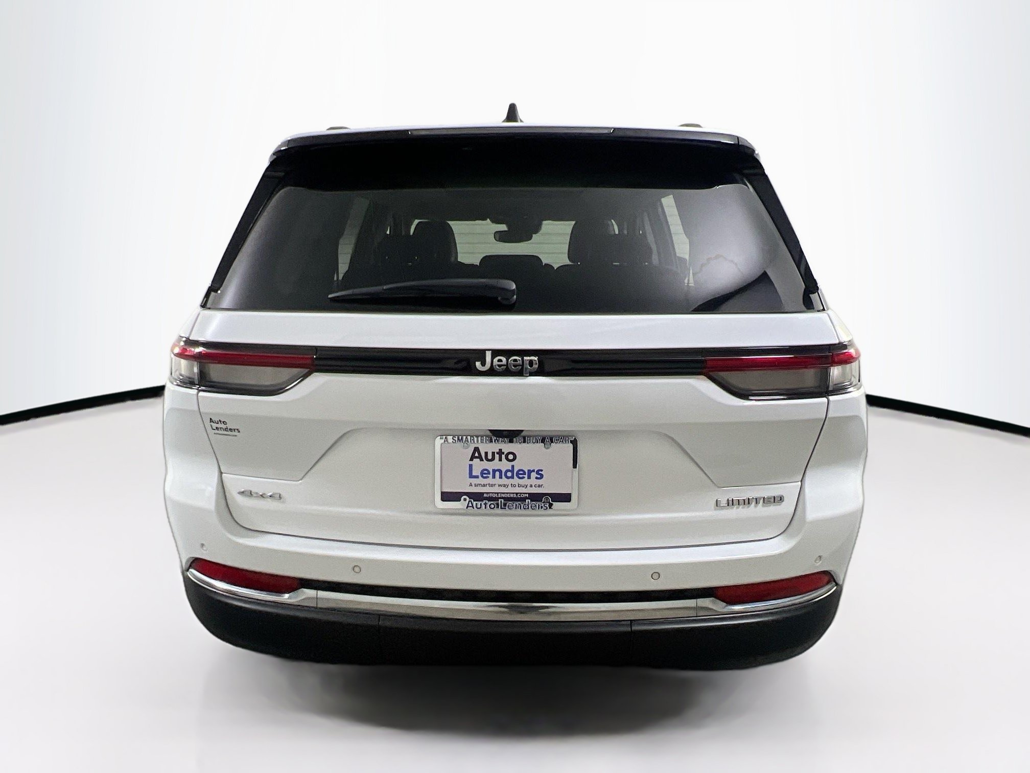 Used 2023 Jeep Grand Cherokee Limited AWD/4WD image 6