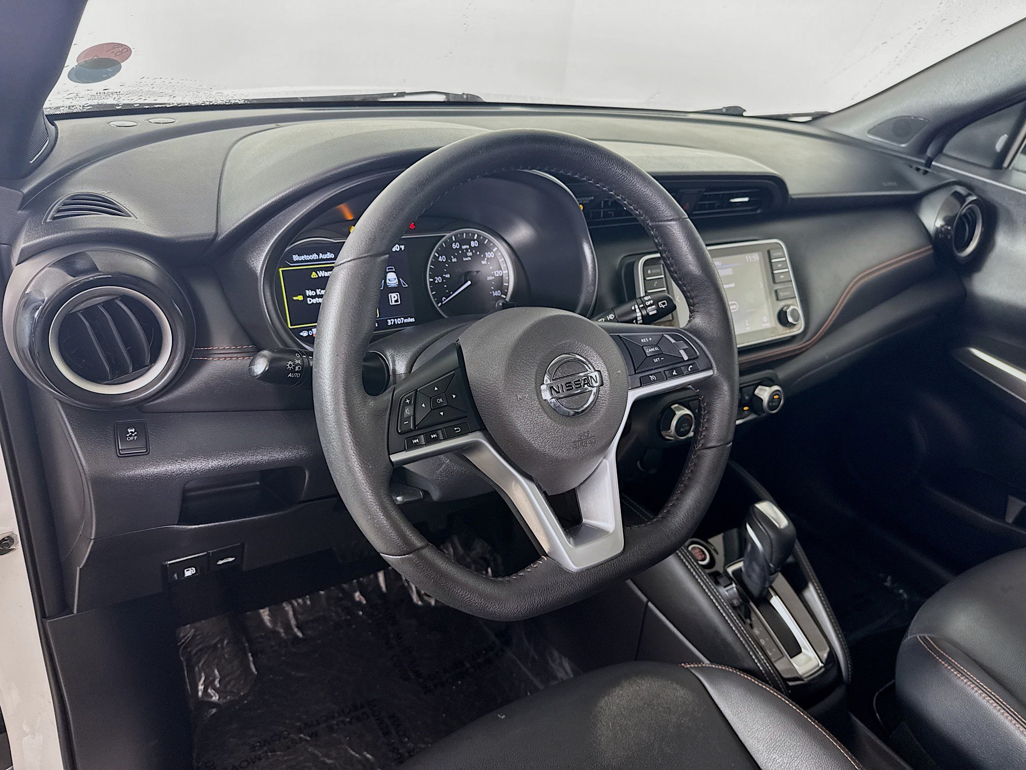 Used 2019 Nissan Kicks SR w/ SR Premium Package FWD image 8