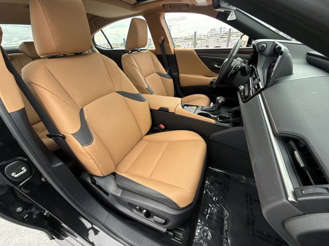 Certified 2024 Lexus ES 300h w/ Premium Package FWD image 26