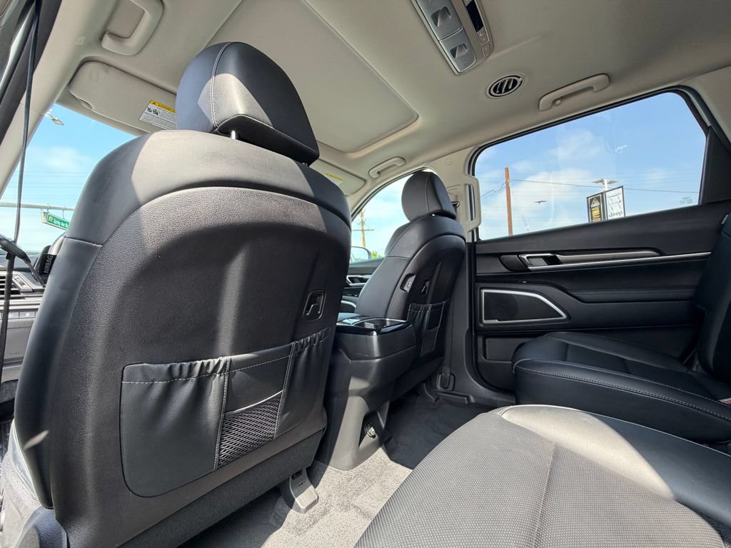 Used 2023 Kia Telluride S w/ S Sunroof Package FWD image 22