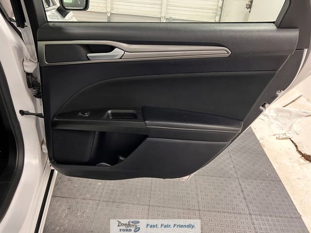 Used 2020 Ford Fusion SE image 29