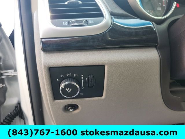 Used 2012 Jeep Grand Cherokee Laredo image 16