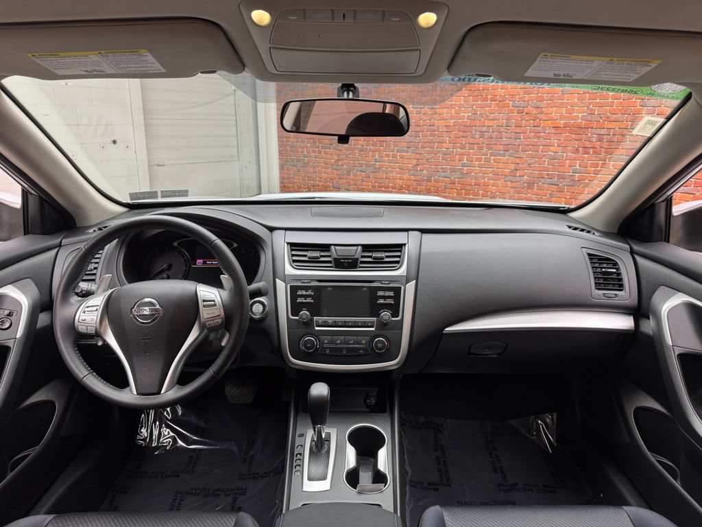 Used 2016 Nissan Altima 2.5 SR FWD image 12