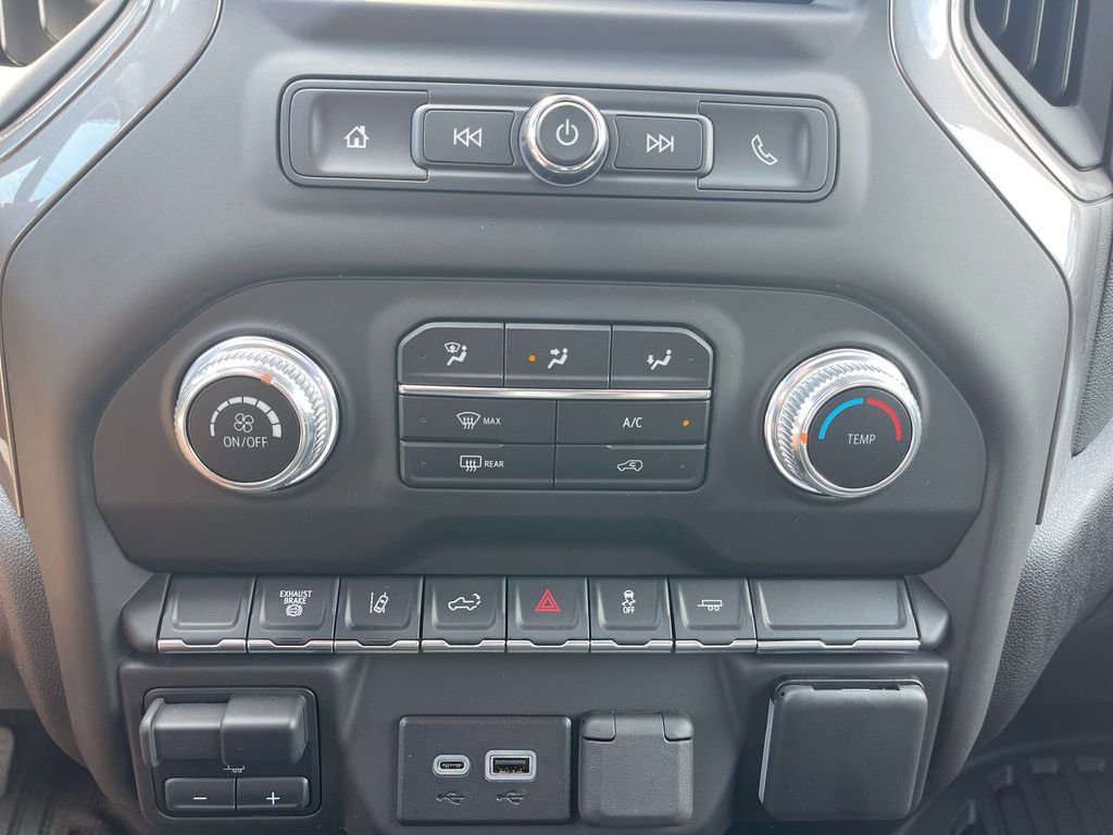 Used 2025 GMC Sierra 2500 Pro w/ Convenience Package image 16