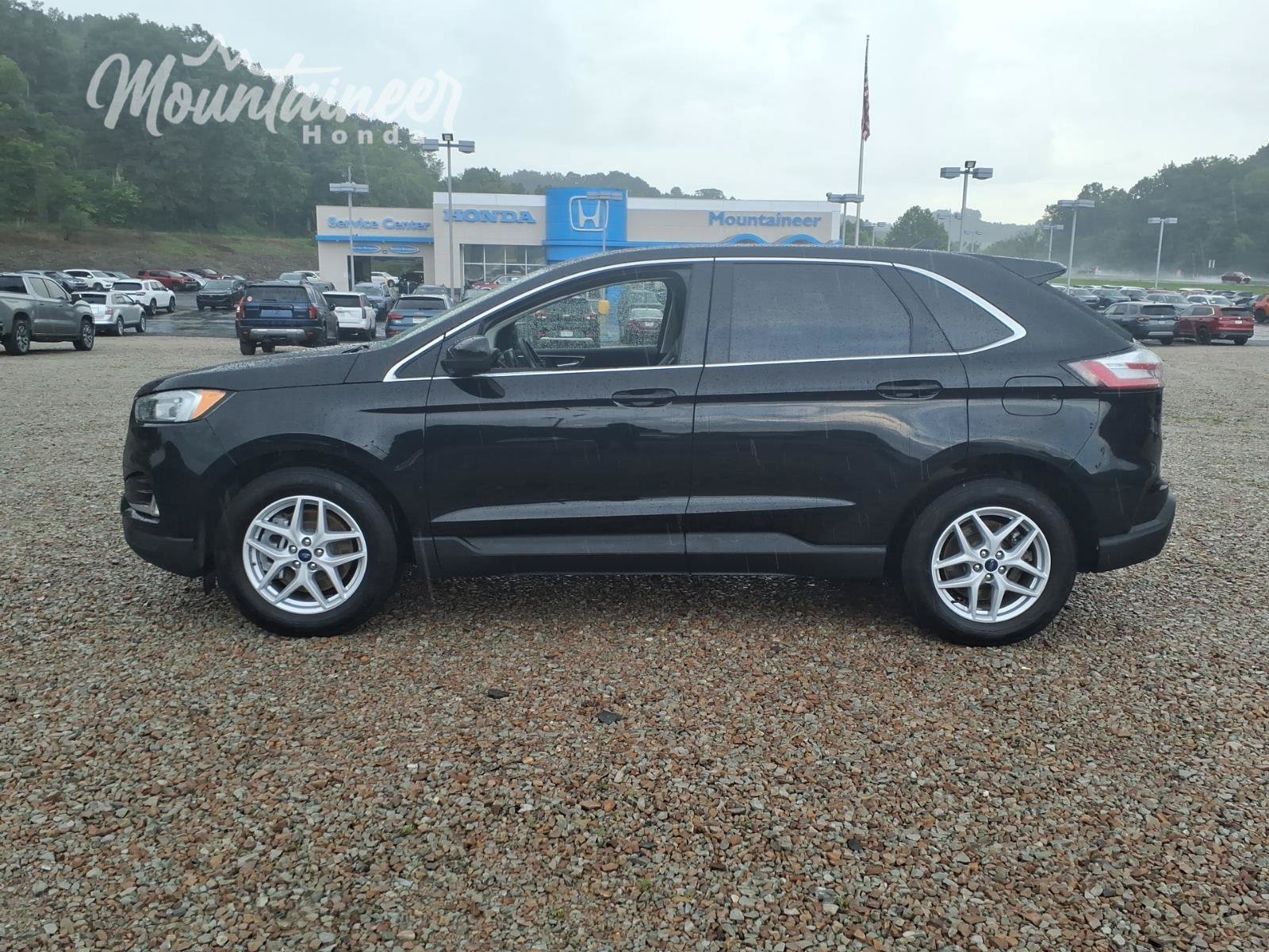 Used 2022 Ford Edge SEL w/ Convenience Package AWD/4WD image 4