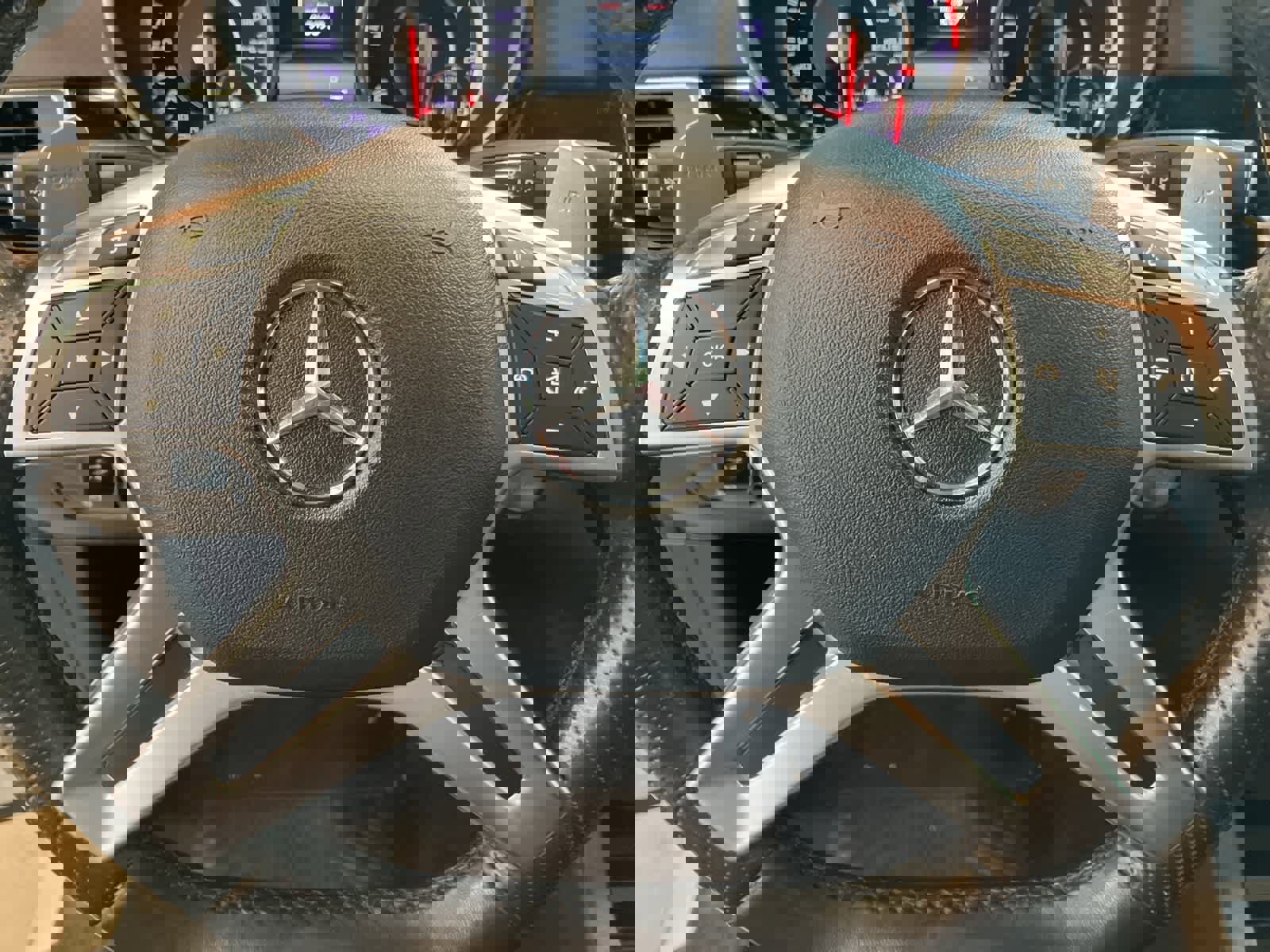 Used 2015 Mercedes-Benz GL 63 AMG 4MATIC image 18