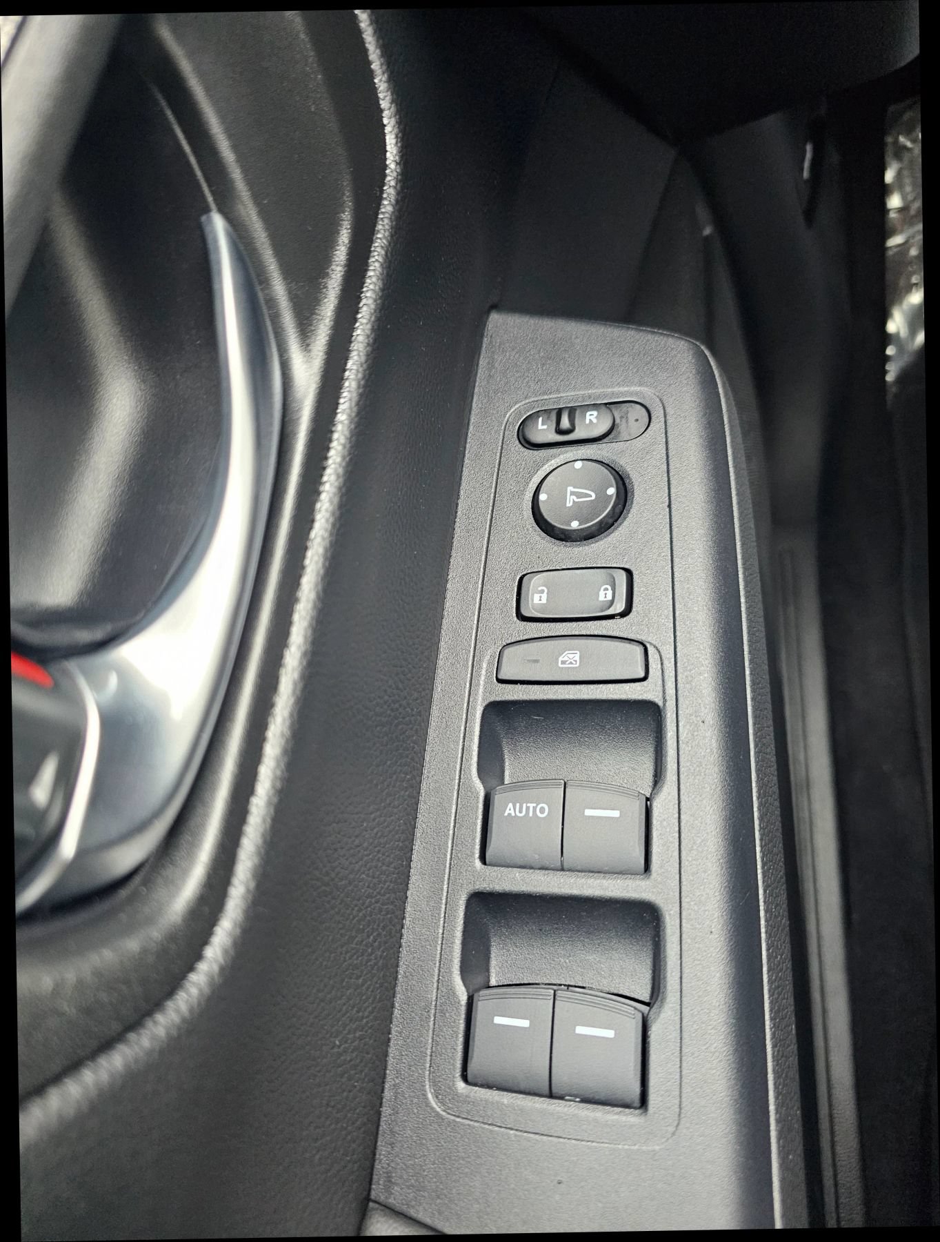Used 2024 Honda CR-V LX image 19