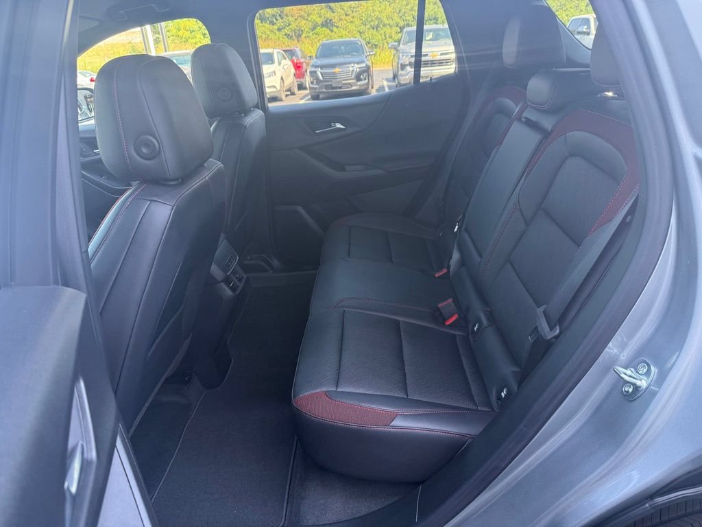 New 2027 Chevrolet Equinox RS w/ Convenience Package III FWD image 15