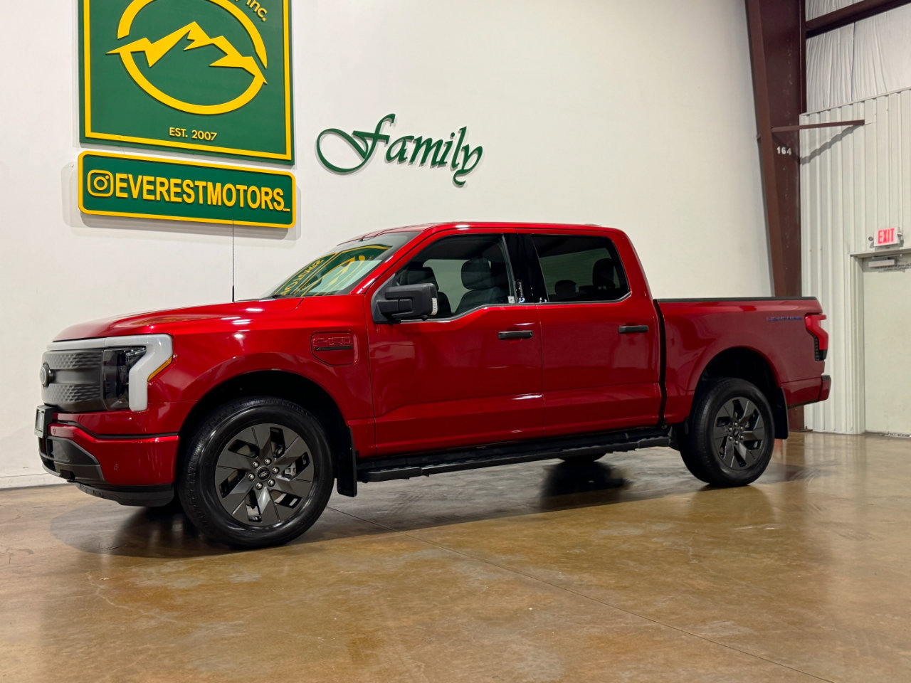 Used 2023 Ford F150 Lightning XLT image 5