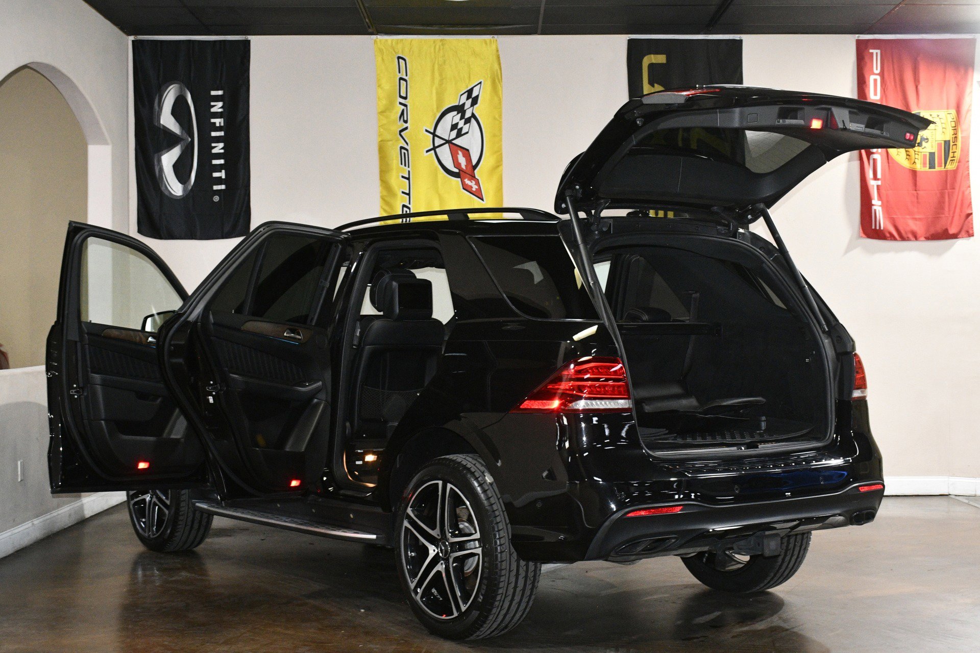 Used 2018 Mercedes-Benz GLE 43 AMG 4MATIC image 92