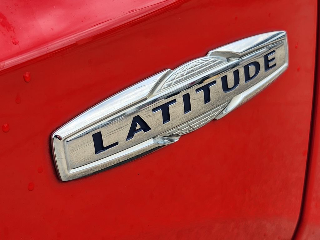 Used 2019 Jeep Renegade Latitude FWD image 12