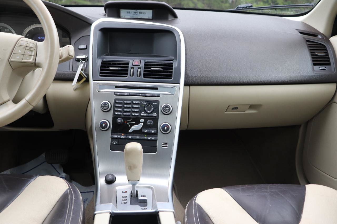 Used 2010 Volvo XC60 T6 AWD/4WD image 24