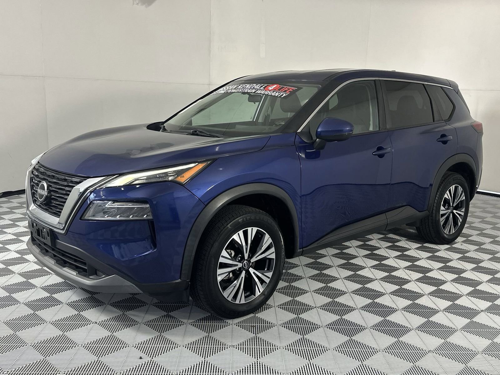 Used 2022 Nissan Rogue SV AWD/4WD image 4