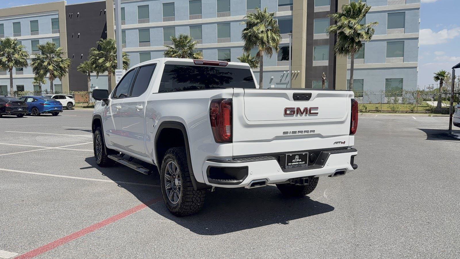 Used 2025 GMC Sierra 1500 AT4 image 17