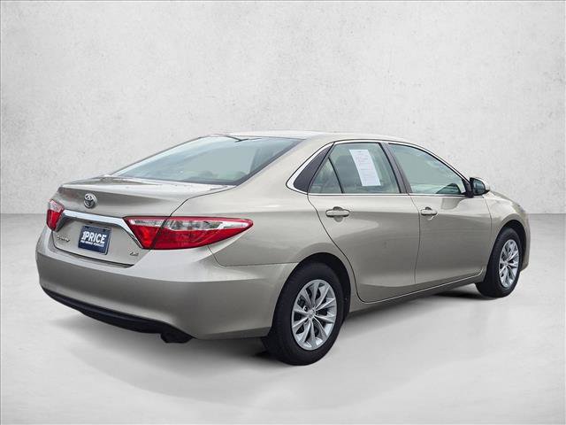 Used 2017 Toyota Camry LE FWD image 5