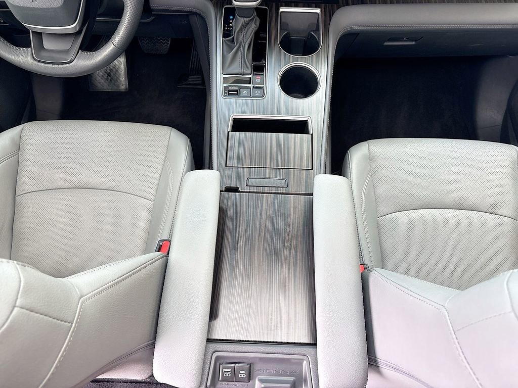 Certified 2024 Toyota Sienna Limited AWD/4WD image 16