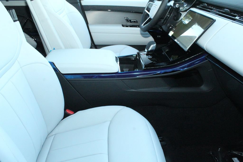 New 2026 Land Rover Range Rover Sport SE AWD/4WD image 2