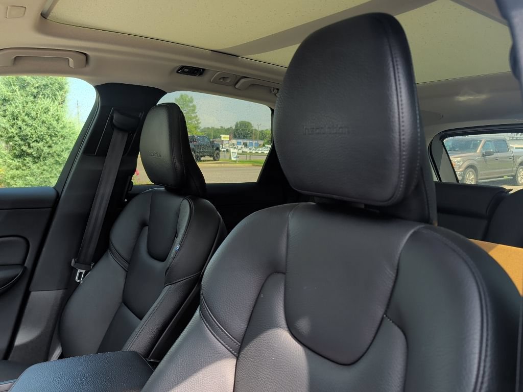 Used 2019 Volvo XC60 T5 Inscription w/ Protection Package Premier FWD image 5