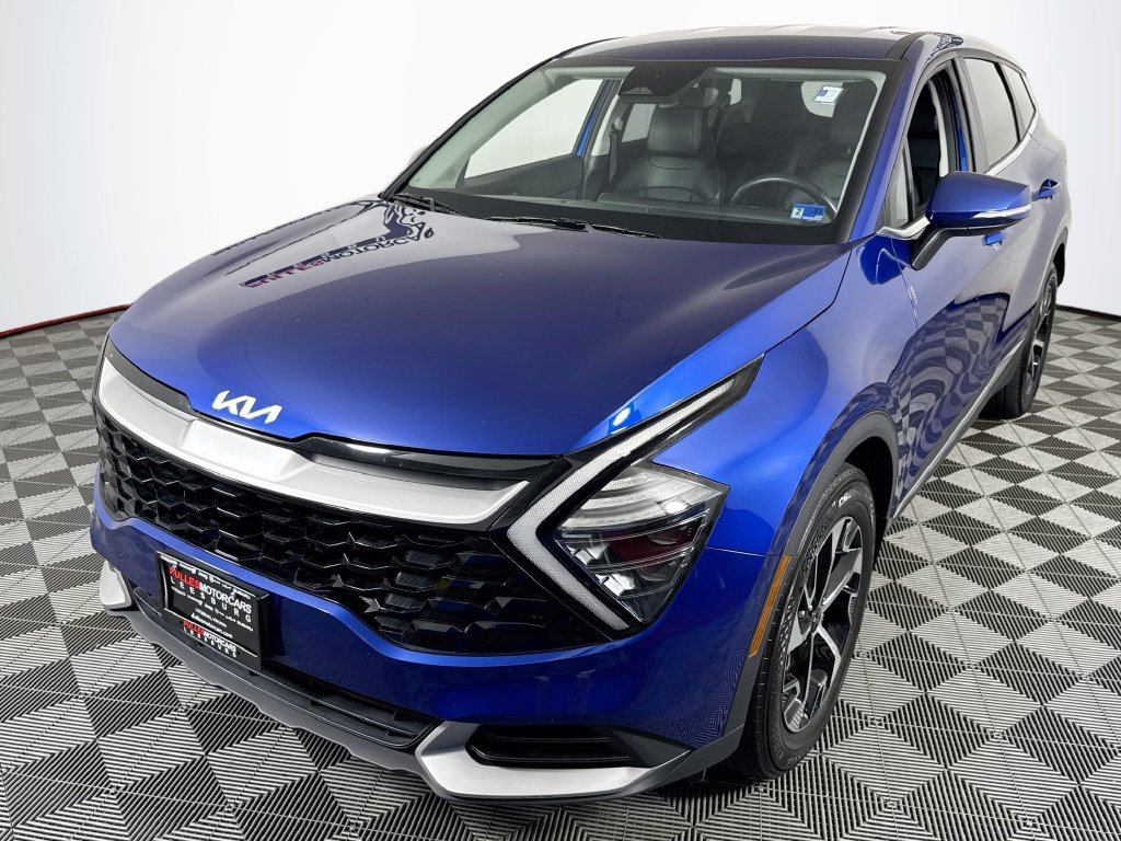 Used 2024 Kia Sportage EX FWD image 3