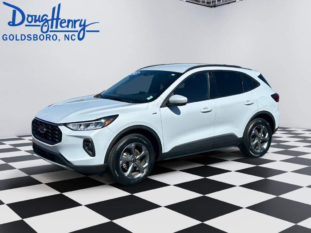 Used 2025 Ford Escape ST-Line Select AWD/4WD image 1