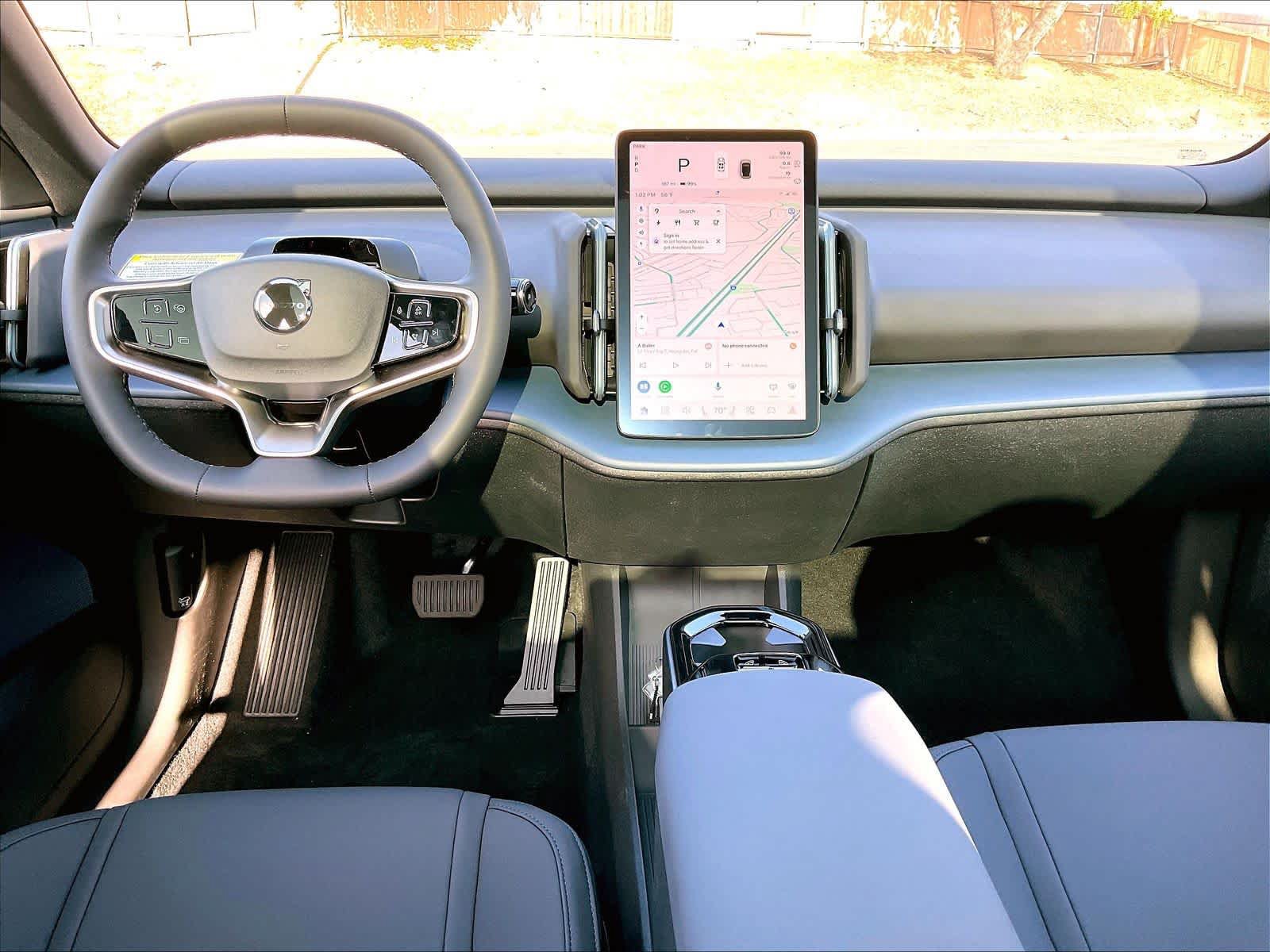 New 2025 Volvo EX30 Plus w/ Protection Package Premier AWD/4WD image 9