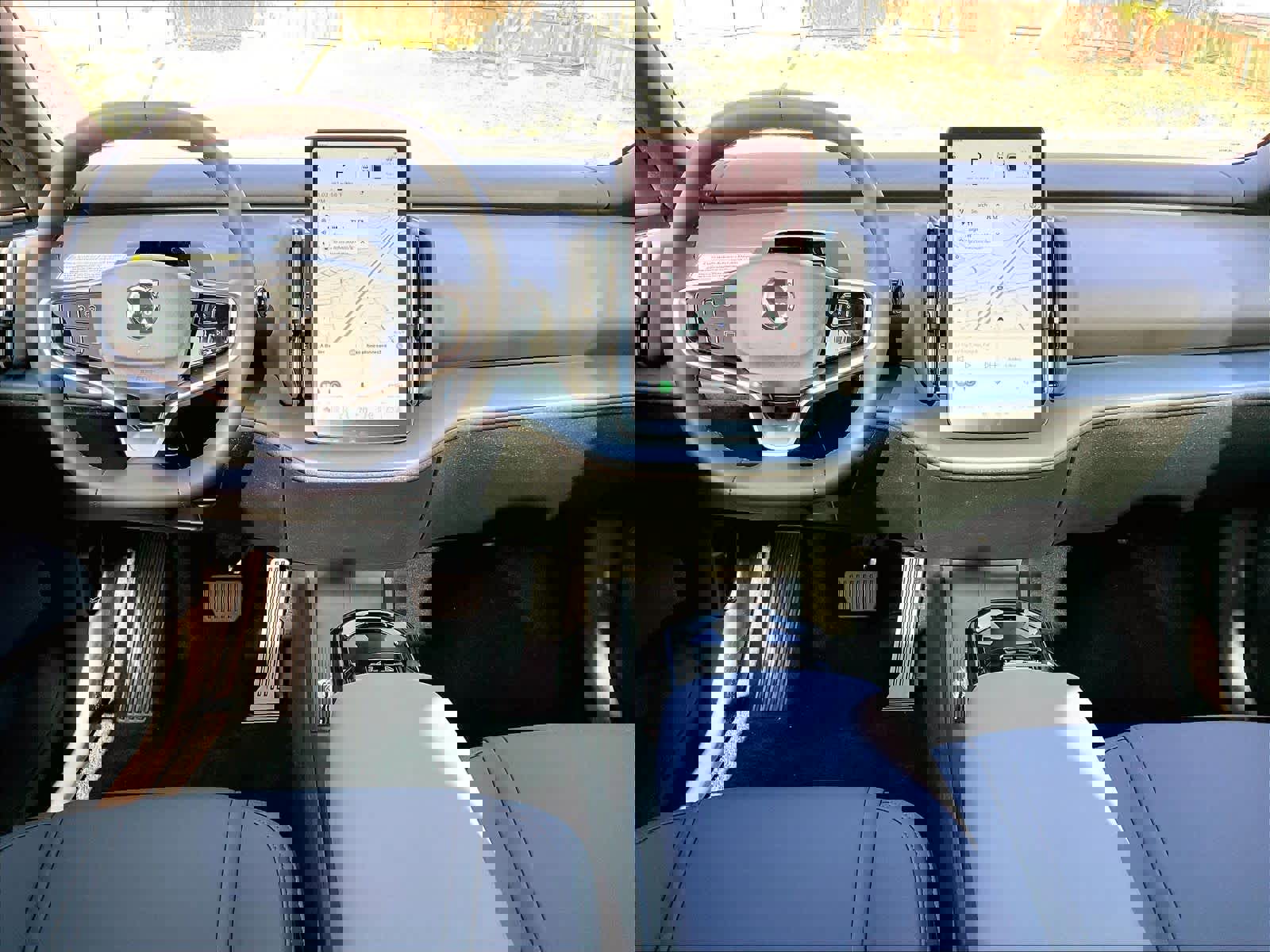 New 2025 Volvo EX30 Plus w/ Protection Package Premier image 9