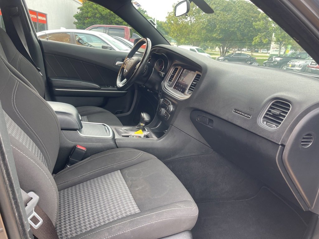 Used 2023 Dodge Charger SXT image 17