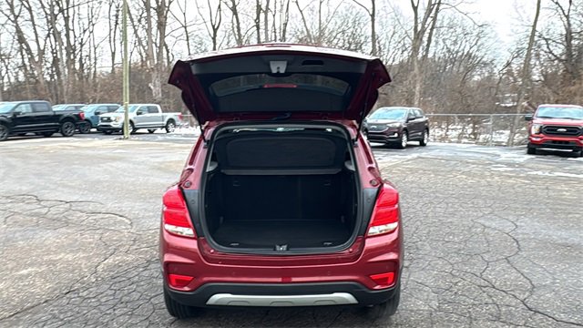 Used 2021 Chevrolet Trax LT w/ Driver Confidence Package image 28