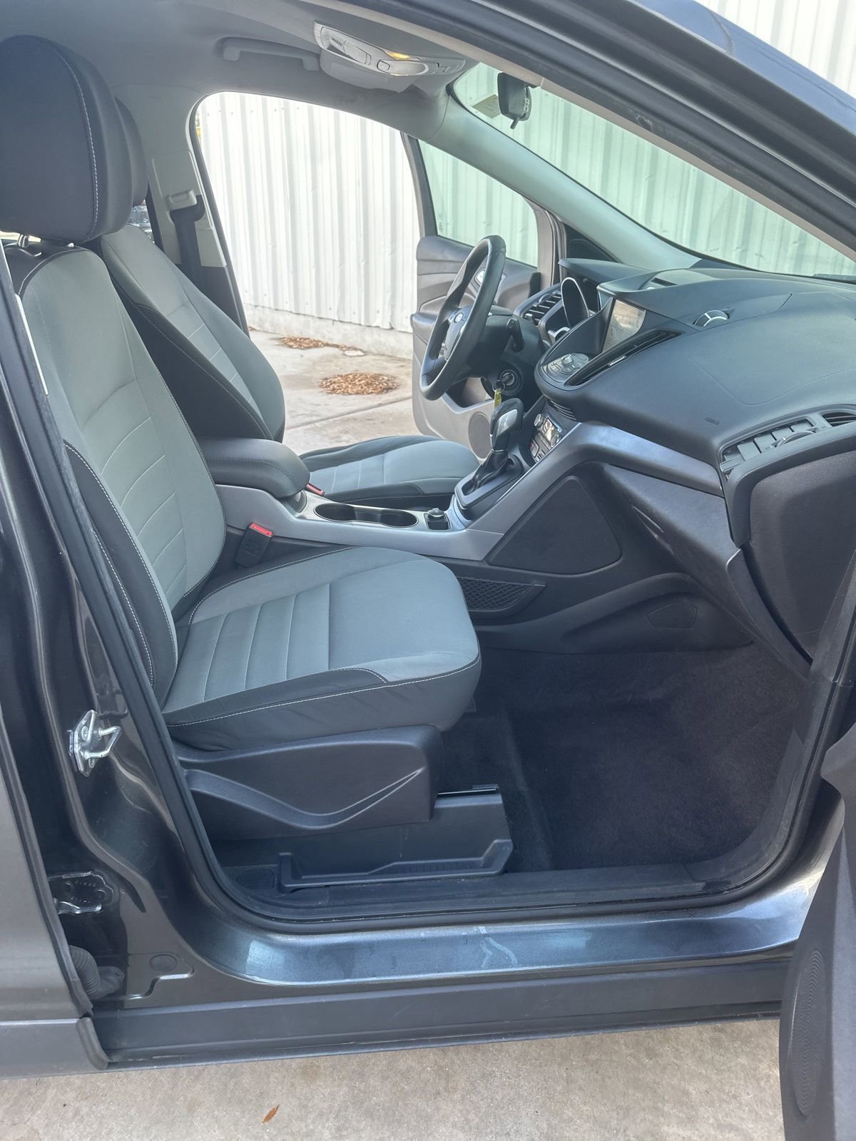 Used 2016 Ford Escape SE w/ Equipment Group 201A image 24