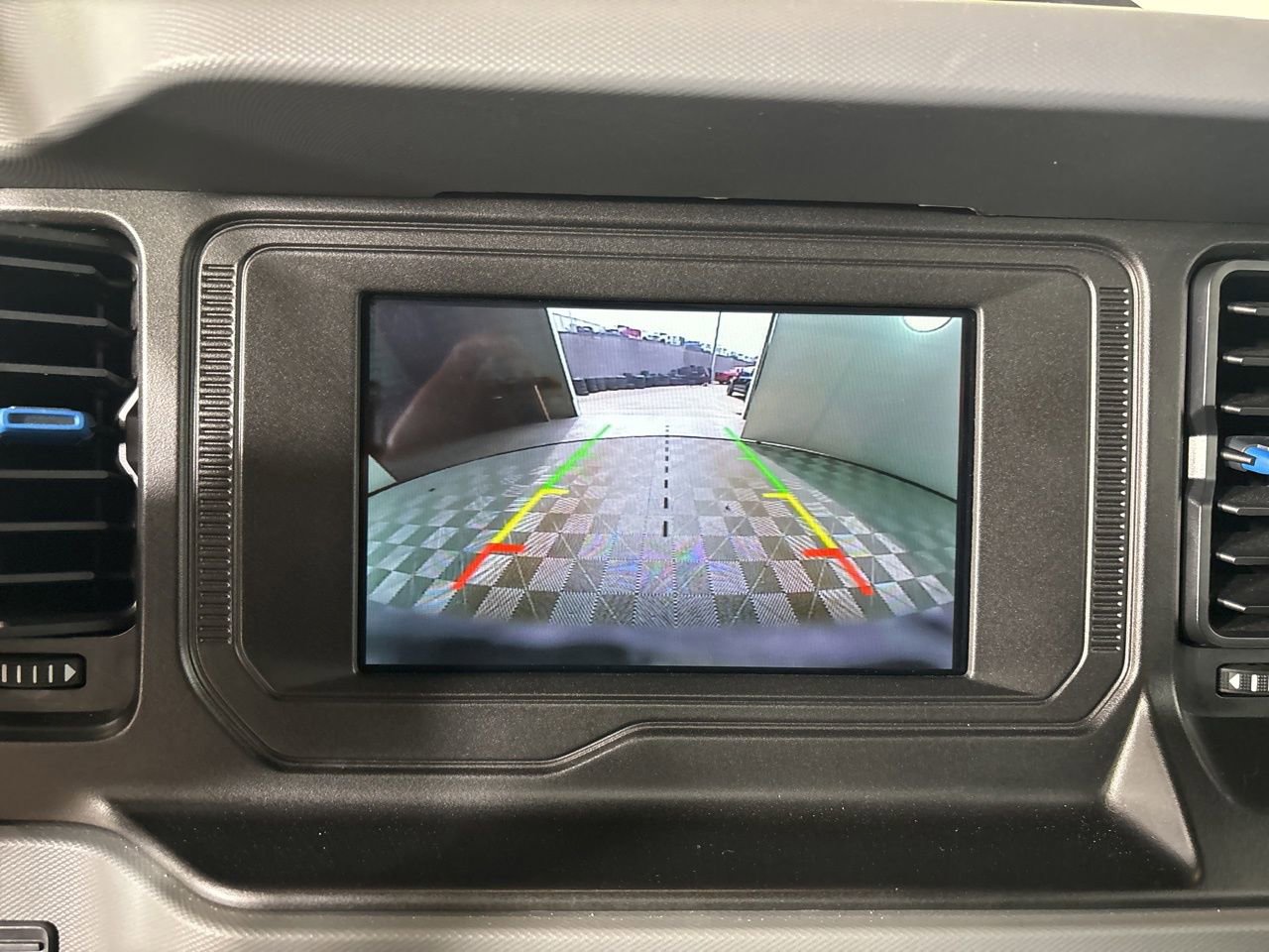 Used 2023 Ford Bronco Black Diamond image 15