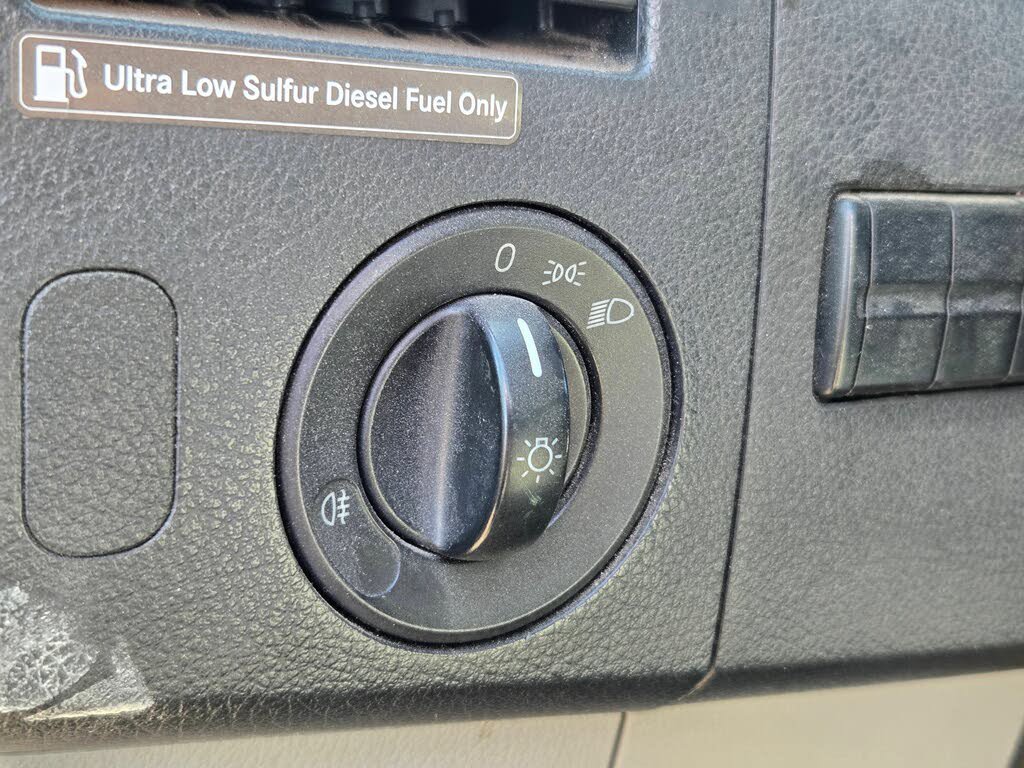 Used 2007 Freightliner Sprinter 2500 RWD image 17