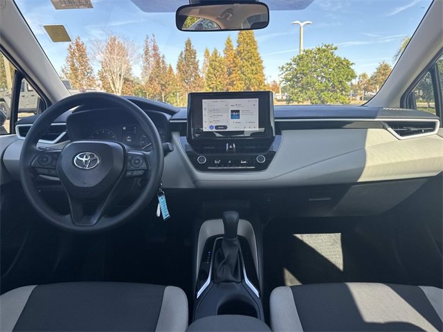 Used 2025 Toyota Corolla LE image 14