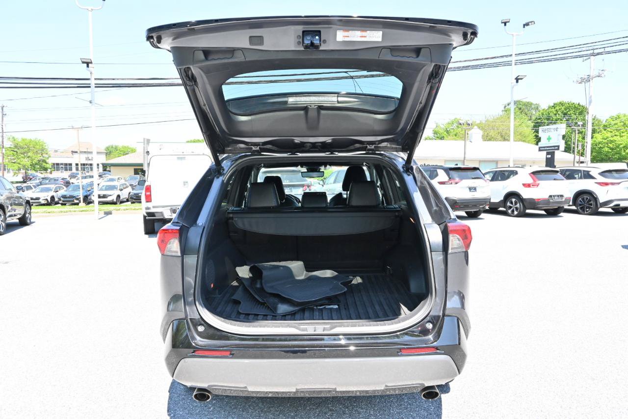 Used 2021 Toyota RAV4 XSE AWD/4WD image 19