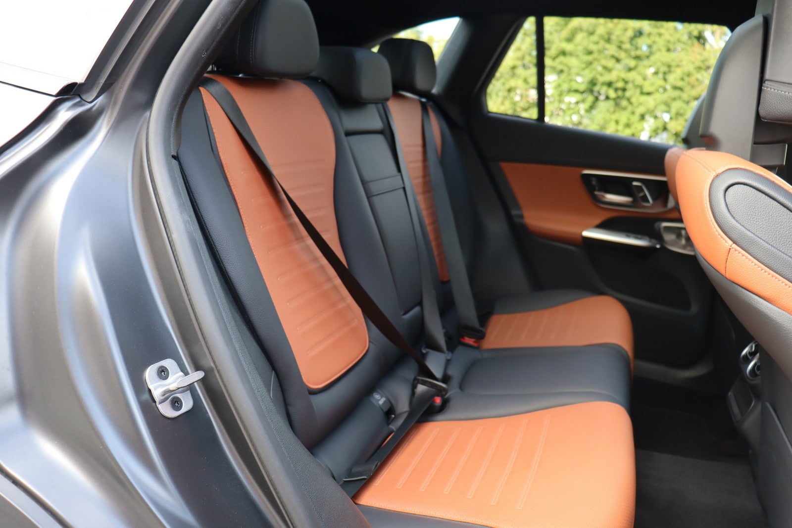 Used 2024 Mercedes-Benz GLC 300 w/ AMG Line image 21