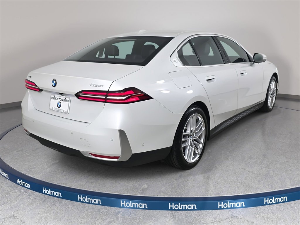 Used 2025 BMW 530i xDrive w/ Premium Package image 6