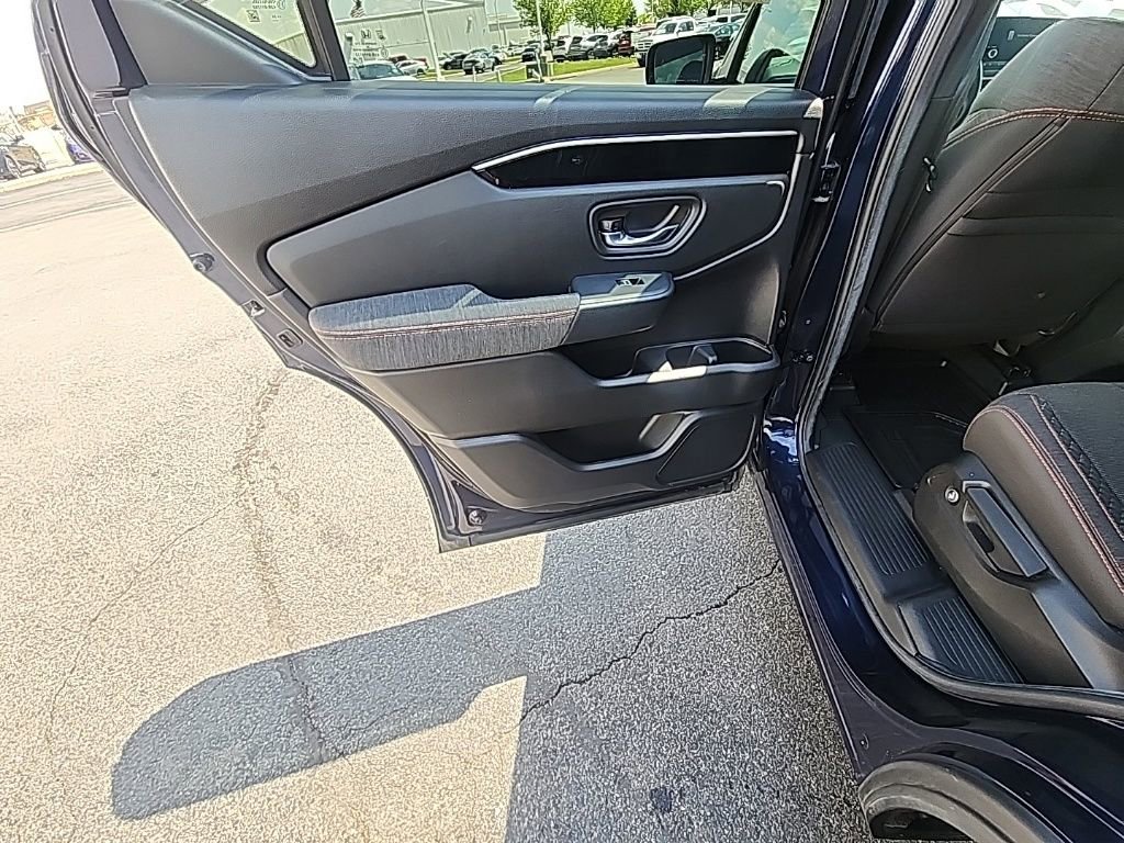 Certified 2025 Honda Pilot Sport image 24