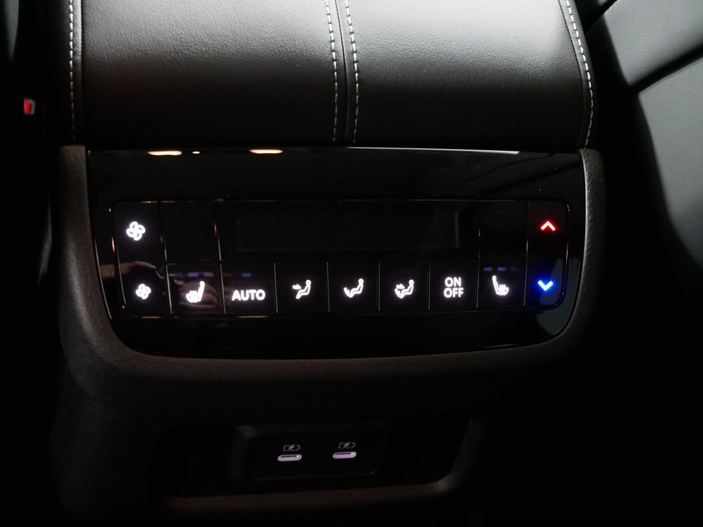 New 2026 INFINITI QX60 Luxe image 16