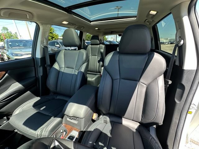 Used 2025 Subaru Ascent Touring AWD/4WD image 32
