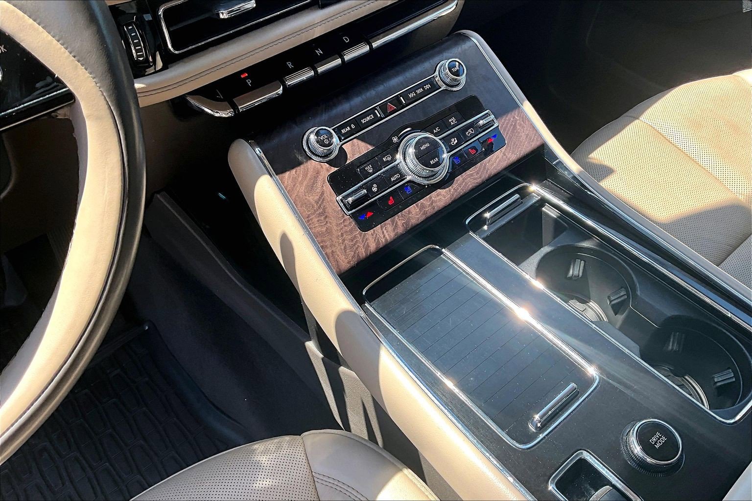 Used 2023 Lincoln Aviator Grand Touring w/ Equipment Group 301A image 17