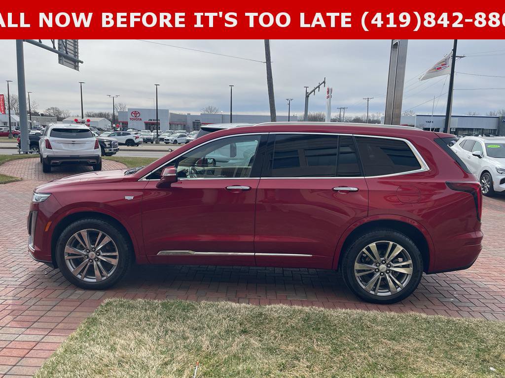 Used 2024 Cadillac XT6 Premium Luxury w/ Platinum Package AWD/4WD image 11