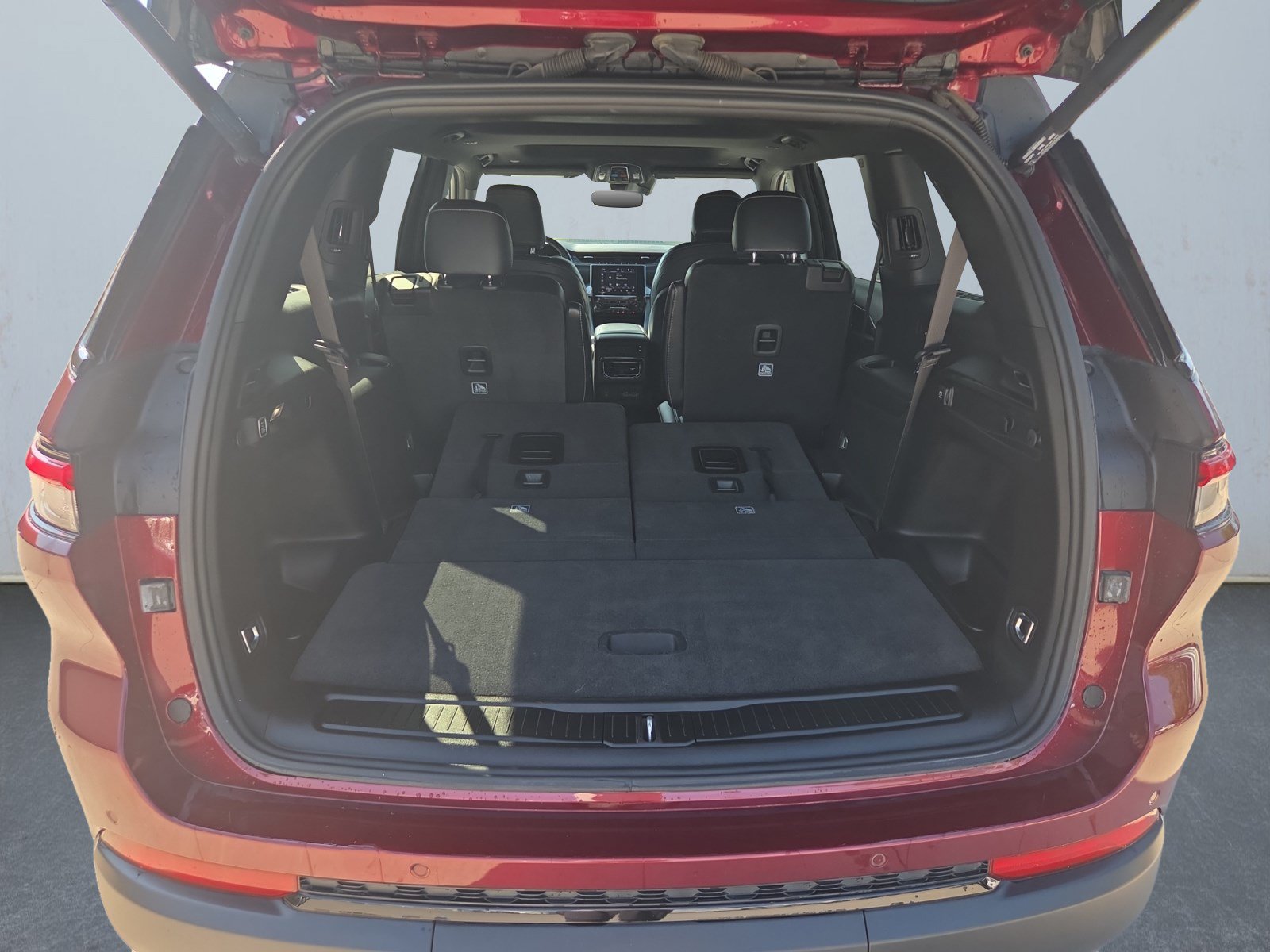 Used 2021 Jeep Grand Cherokee L Laredo AWD/4WD image 16