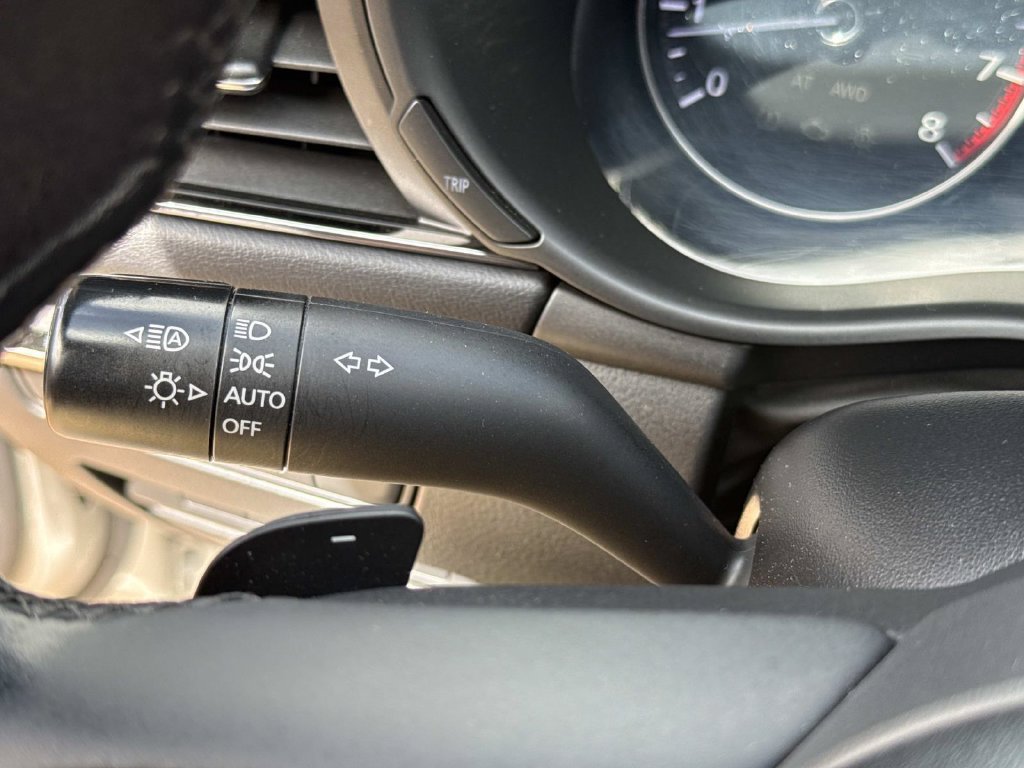 Used 2023 MAZDA MAZDA3 s AWD/4WD image 39