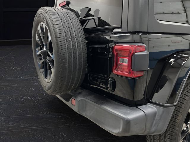 Used 2022 Jeep Wrangler Unlimited Sahara image 32