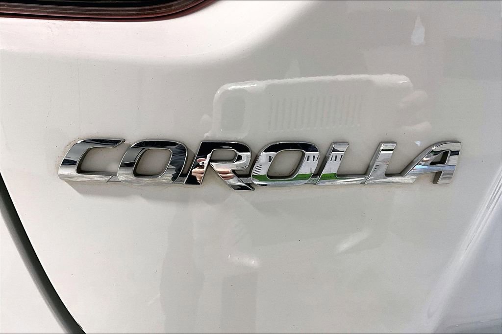 Used 2022 Toyota Corolla LE image 39