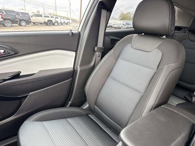 New 2026 Chevrolet Trax LT w/ Driver Confidence Package FWD image 38