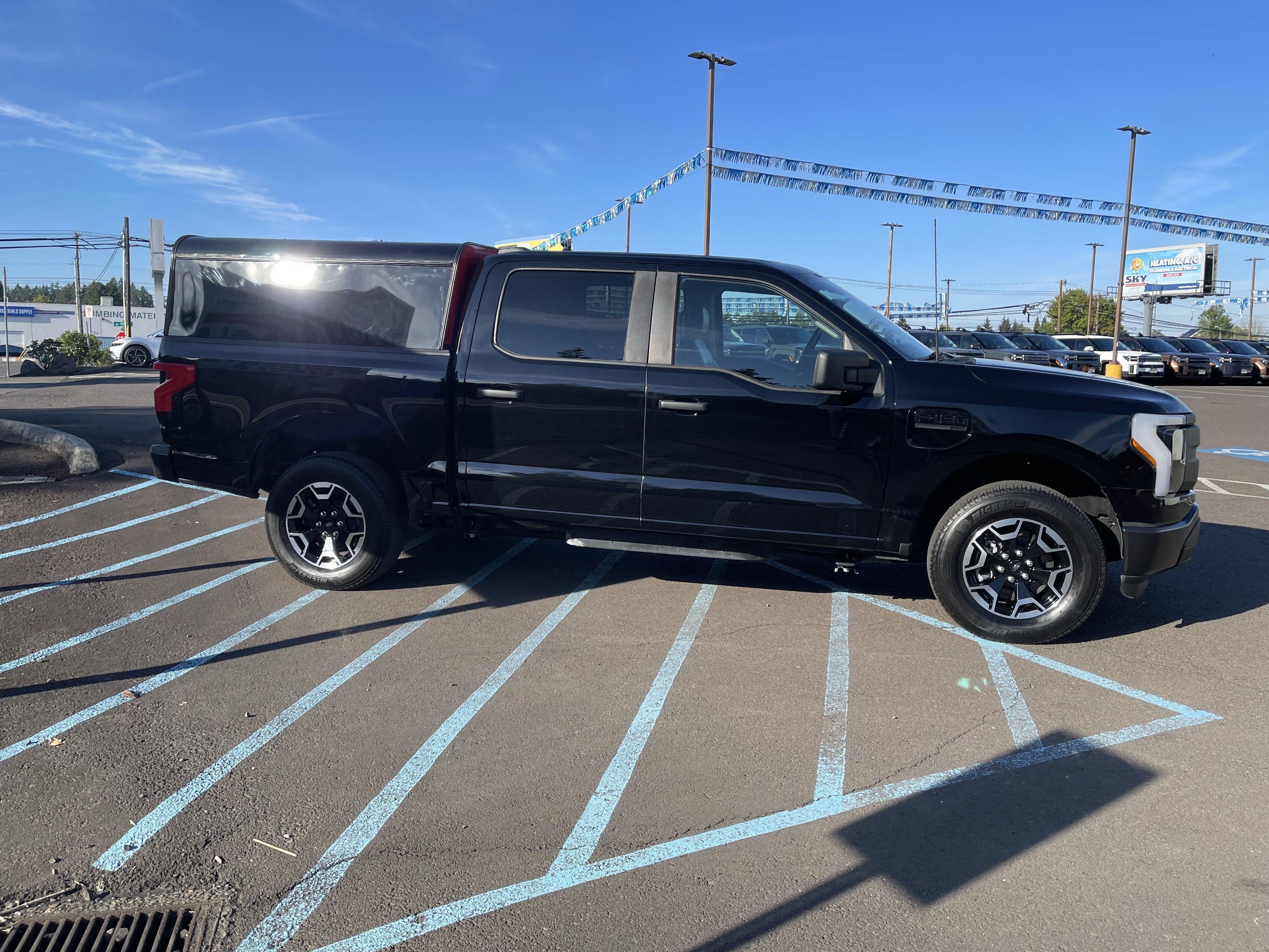 Used 2022 Ford F150 Lightning Pro AWD/4WD image 7