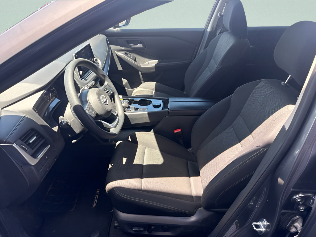 Used 2024 Nissan Rogue SV AWD/4WD image 15